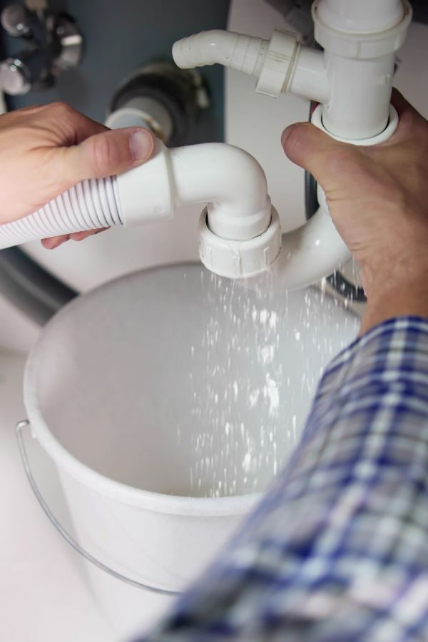 Wasserschaden in Aachen - Oecher Klempner - Rohrbruch - Wasserschaden beheben lassen - Klempner Notdienst - 247